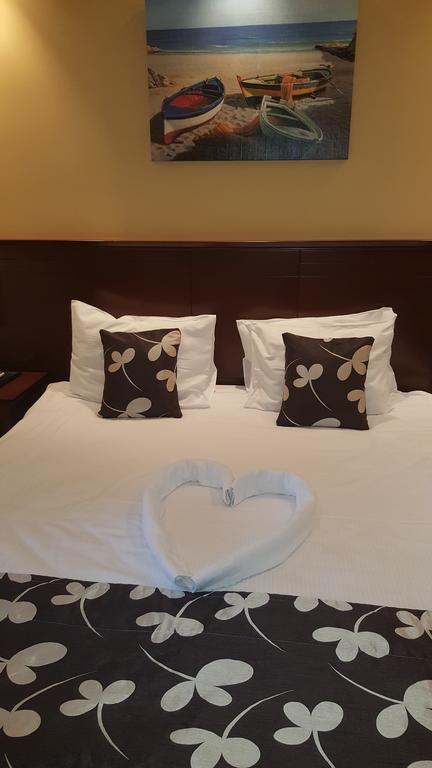 Garni Hotel Contact ベオグラード エクステリア 写真