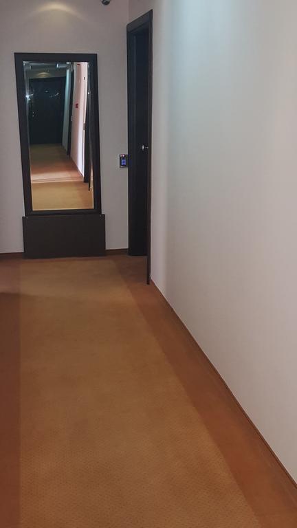 Garni Hotel Contact ベオグラード エクステリア 写真