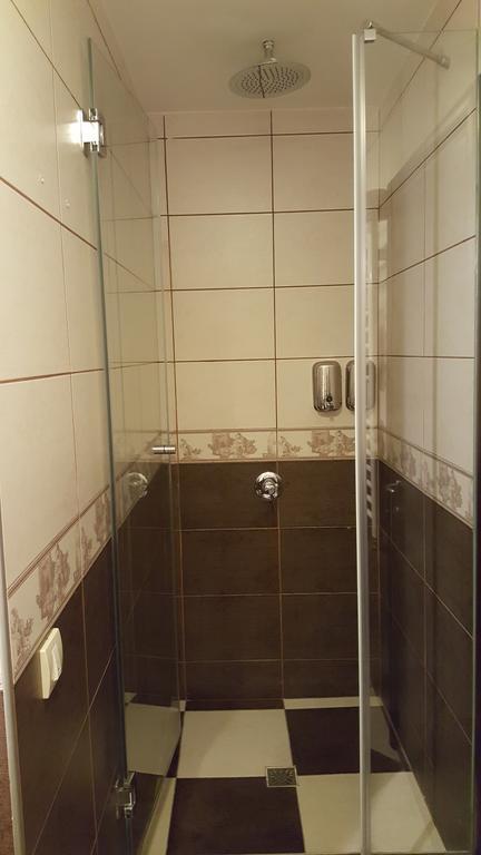 Garni Hotel Contact ベオグラード エクステリア 写真