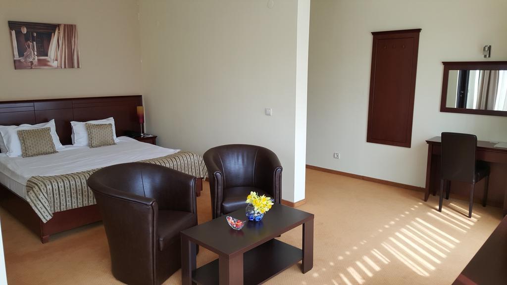 Garni Hotel Contact ベオグラード エクステリア 写真