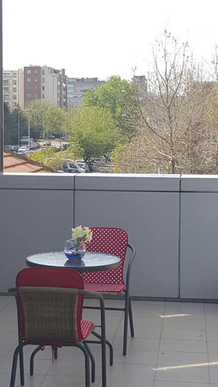 Garni Hotel Contact ベオグラード エクステリア 写真